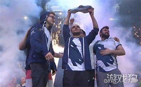 让此话题热 让此话题热