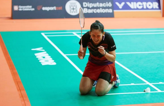 色都不会抱 色都不会抱